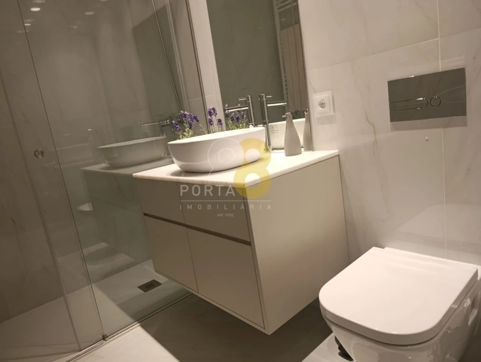 Apartamento T3 para Venda em Lordelo do Ouro e Massarelos Foto 33
