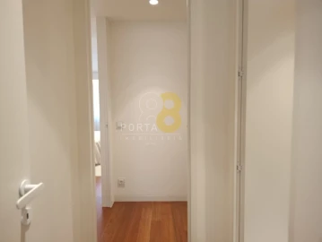 Apartamento T3 para Venda em Lordelo do Ouro e Massarelos