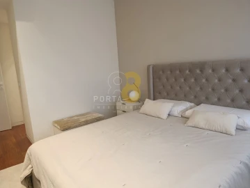 Apartamento T3 para Venda em Lordelo do Ouro e Massarelos