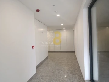 Apartamento T3 para Venda em Lordelo do Ouro e Massarelos
