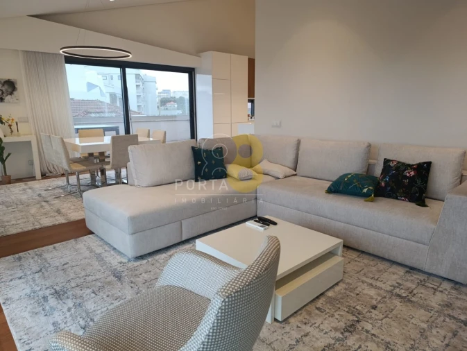 Apartamento T3 para Venda em Lordelo do Ouro e Massarelos Foto 10