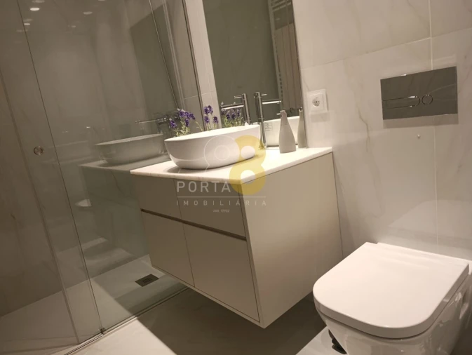 Apartamento T3 para Venda em Lordelo do Ouro e Massarelos Foto 33
