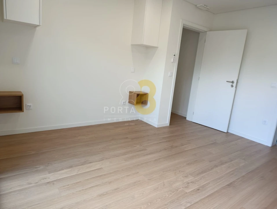 Apartamento T1 para Venda em Cedofeita, Santo Ildefonso, Sé, Miragaia, São Nicolau e Vitória Foto 5