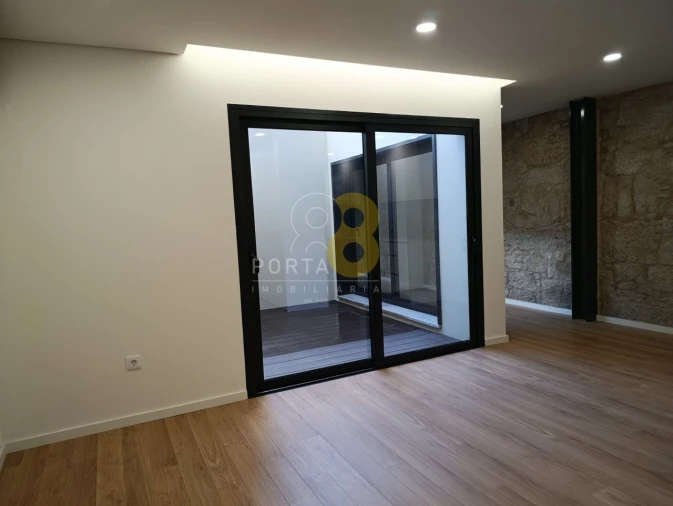 Apartamento T1 para Venda em Cedofeita, Santo Ildefonso, Sé, Miragaia, São Nicolau e Vitória Foto 15
