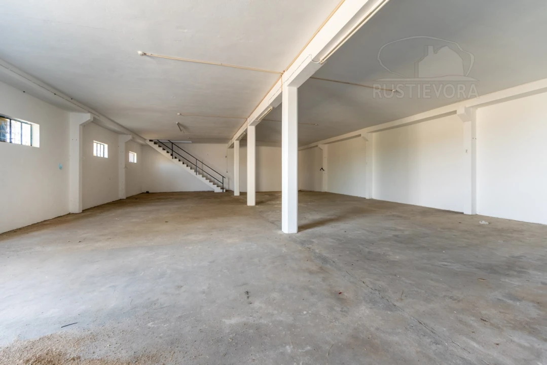 Armazém para Venda em Nossa Senhora da Vila, Nossa Senhora do Bispo e Silveiras Foto 3