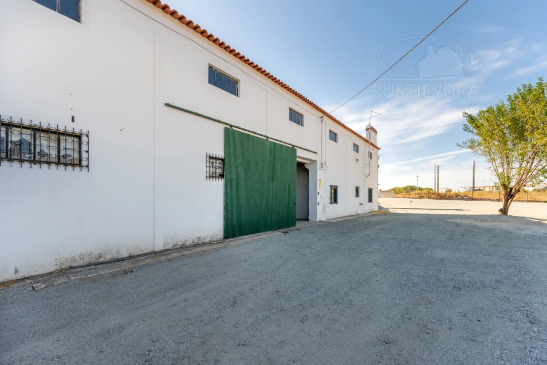 Armazém para Venda em Nossa Senhora da Vila, Nossa Senhora do Bispo e Silveiras Foto 31