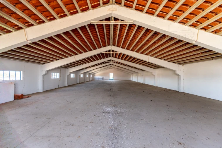 Armazém para Venda em Nossa Senhora da Vila, Nossa Senhora do Bispo e Silveiras Foto 1