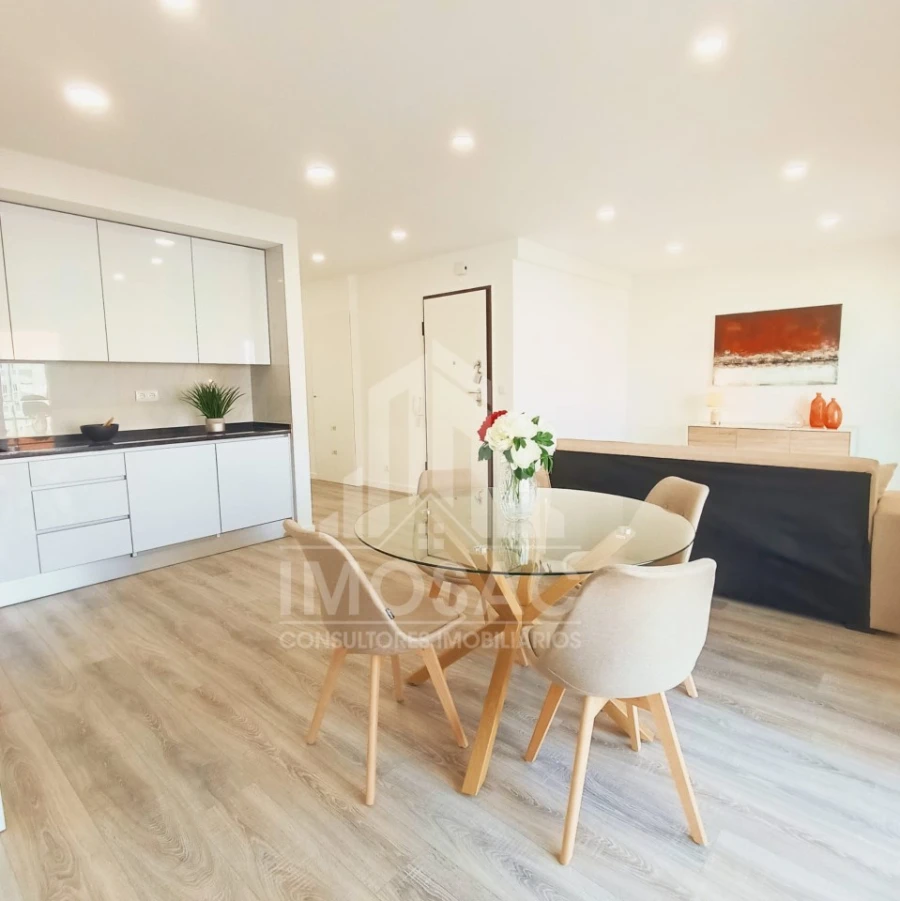 Apartamento T3 para Venda em Benfica Foto 5