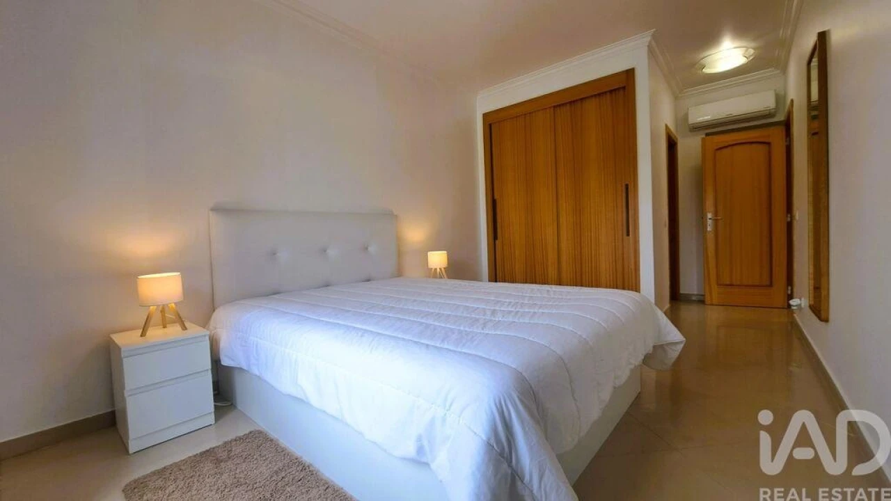 Apartamento T2 para Venda em Porches Foto 1