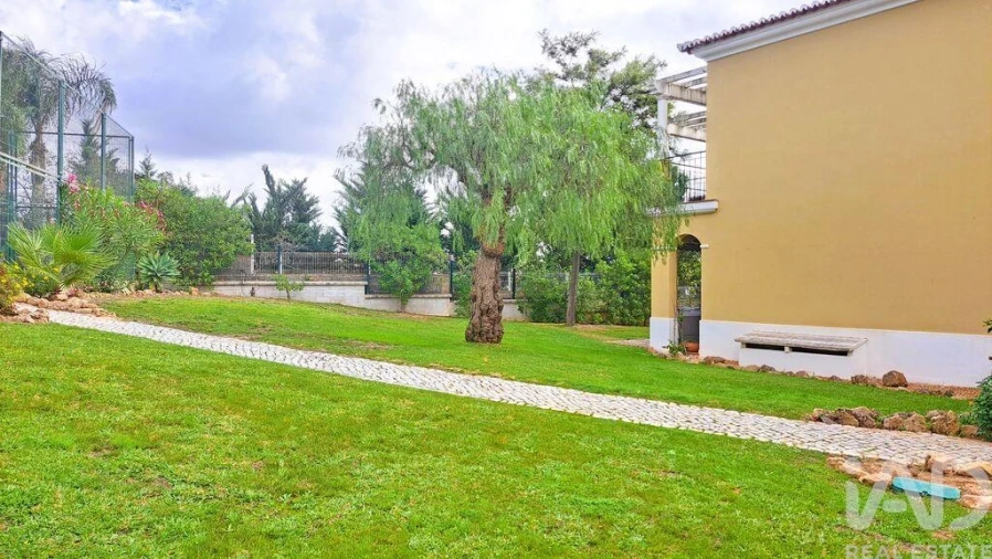 Apartamento T2 para Venda em Porches Foto 32