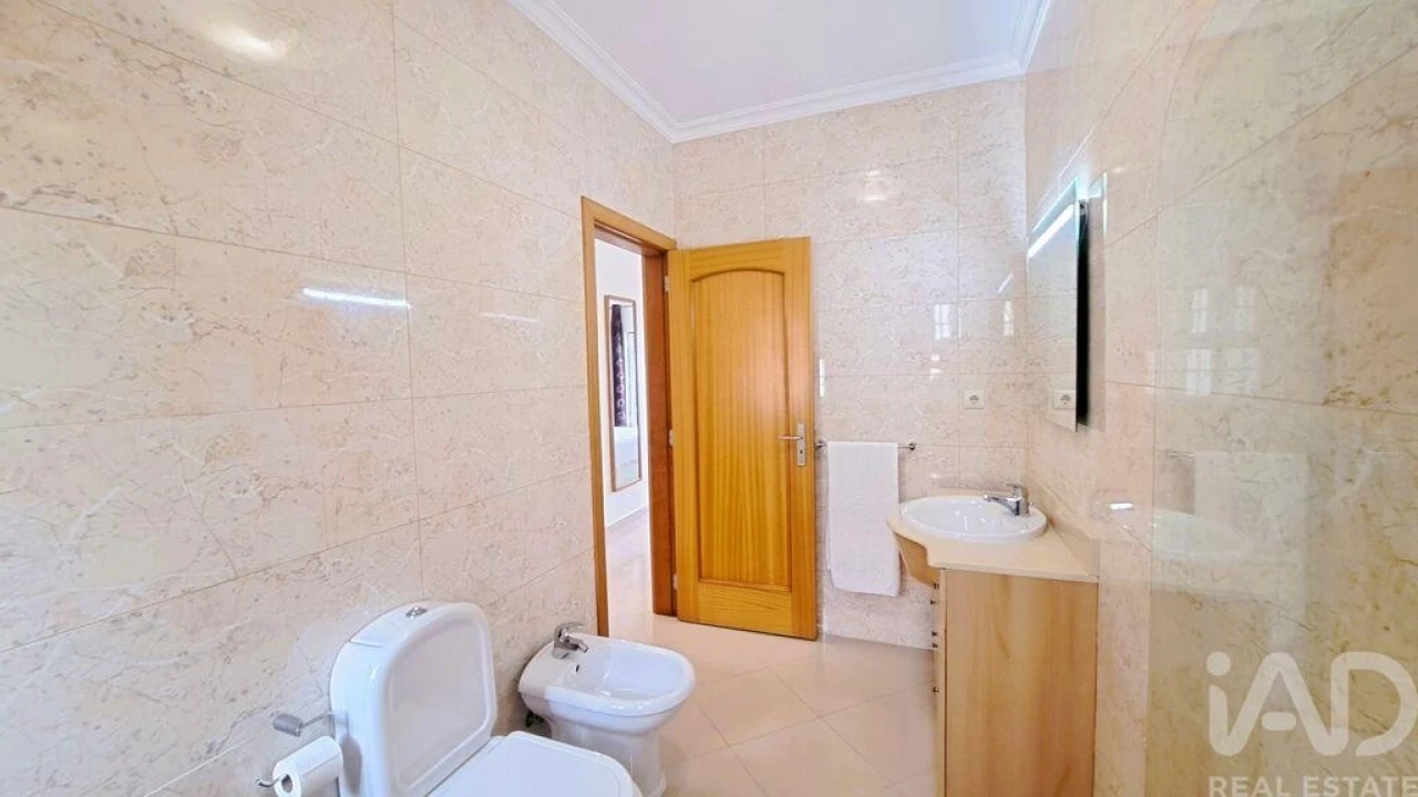 Apartamento T2 para Venda em Porches Foto 8