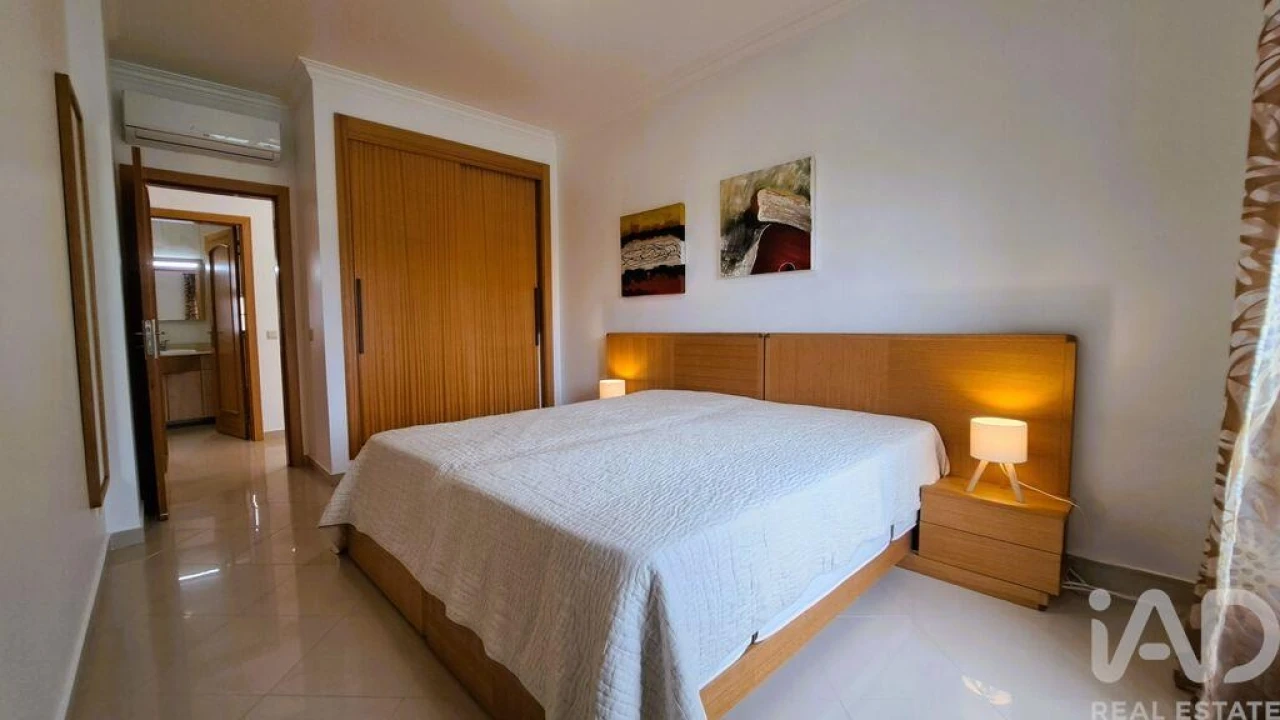 Apartamento T2 para Venda em Porches Foto 25