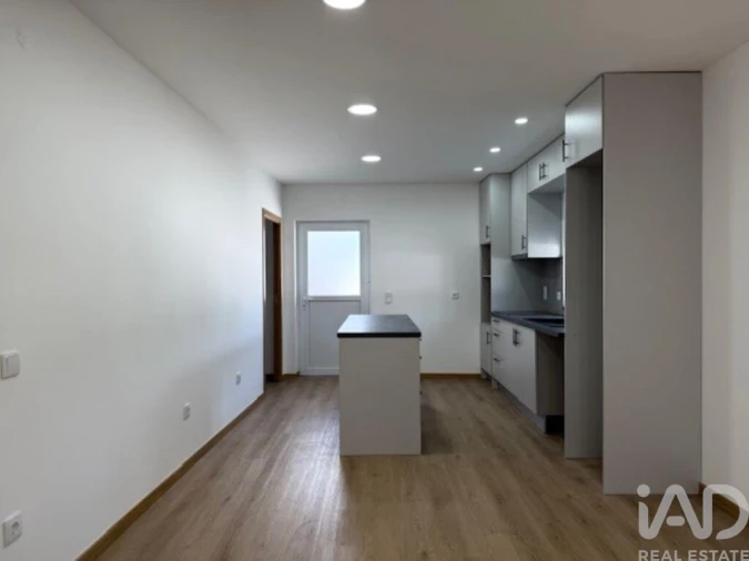 Moradia T2 para Venda em Maiorca Foto 5