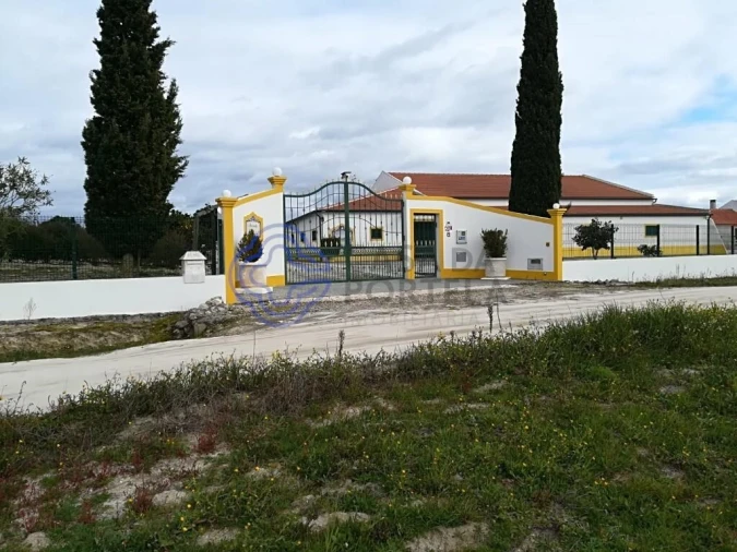 Quinta T4 para Venda em Branca Foto 2