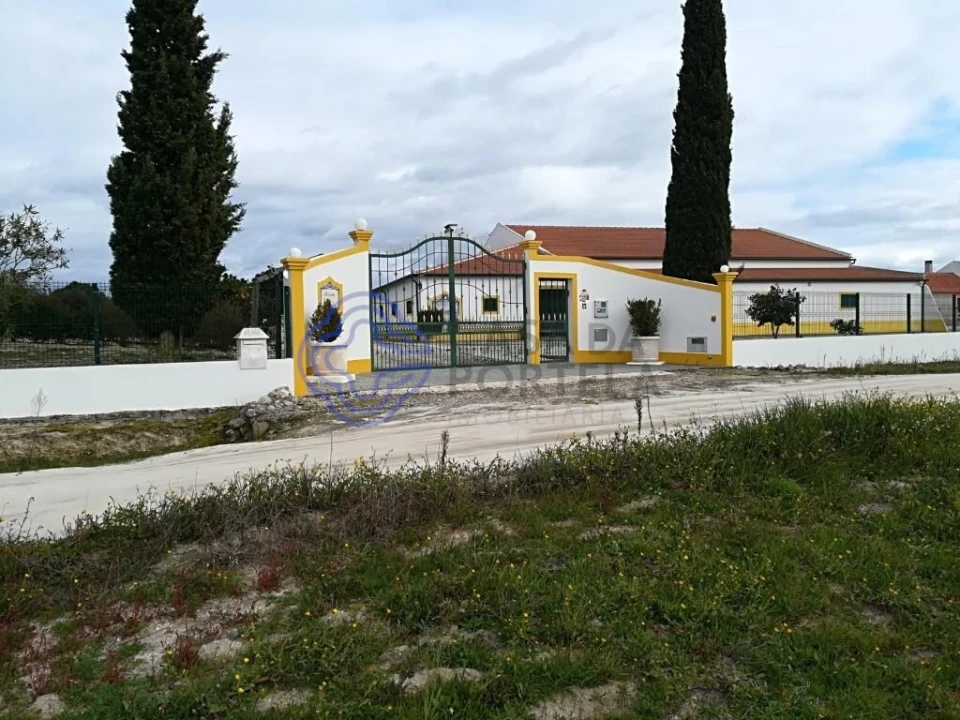 Quinta T4 para Venda em Branca Foto 2