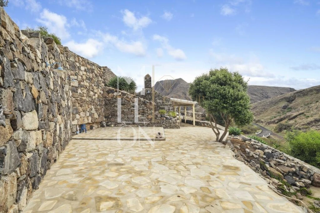 Moradia T1 para Venda em Porto Santo Foto 17