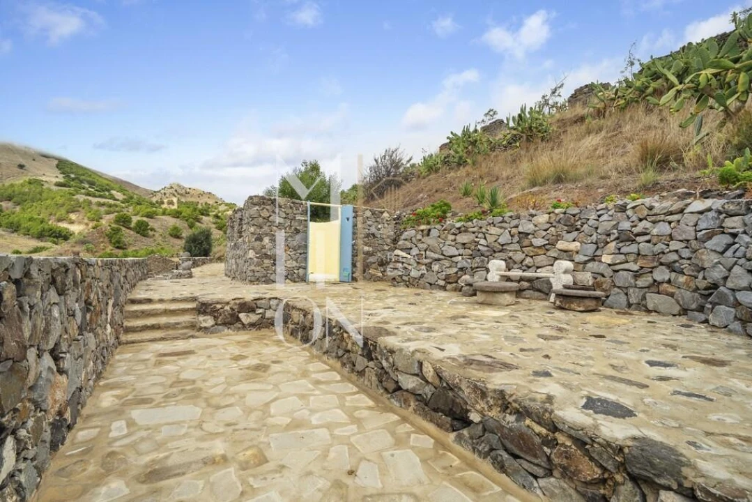 Moradia T1 para Venda em Porto Santo Foto 22