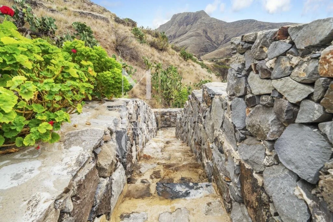 Moradia T1 para Venda em Porto Santo Foto 24