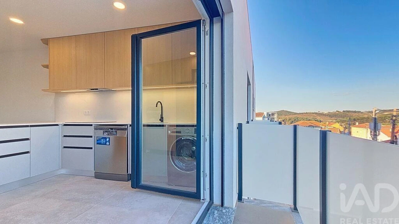 Apartamento T2 para Venda em Santa Maria, São Pedro e Matacães Foto 12