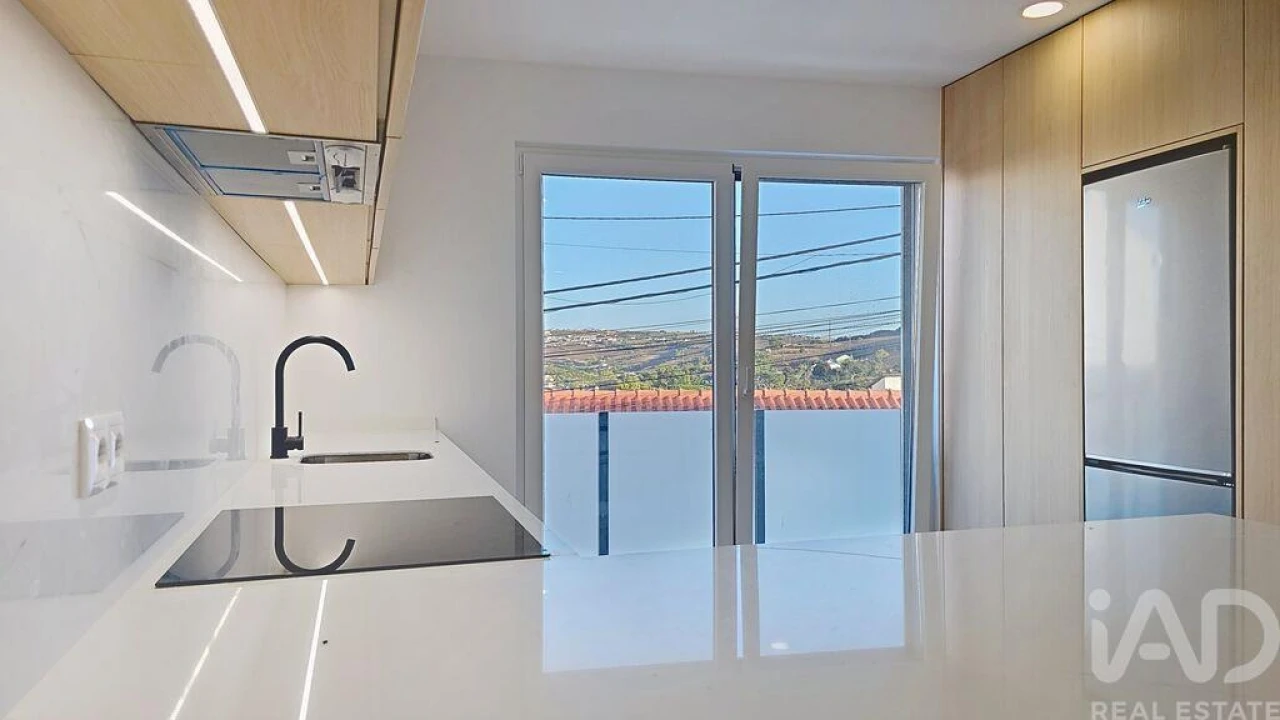 Apartamento T2 para Venda em Santa Maria, São Pedro e Matacães Foto 8