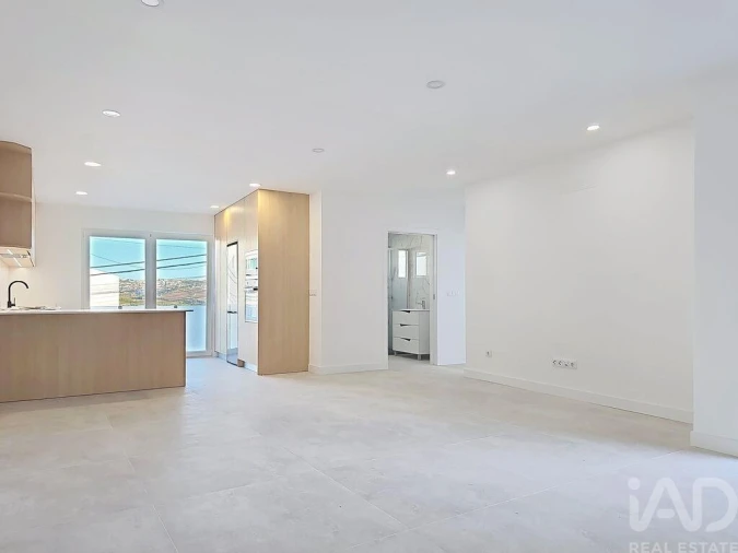 Apartamento T2 para Venda em Santa Maria, São Pedro e Matacães Foto 2