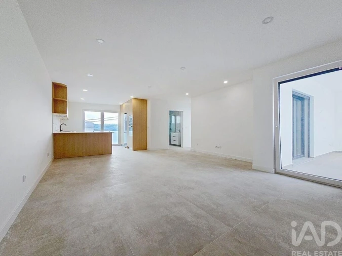 Apartamento T2 para Venda em Santa Maria, São Pedro e Matacães Foto 23