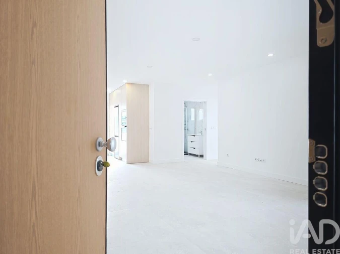 Apartamento T2 para Venda em Santa Maria, São Pedro e Matacães Foto 22