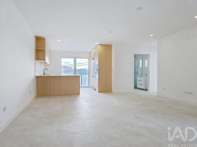 Apartamento T2 para Venda em Santa Maria, São Pedro e Matacães Foto 25