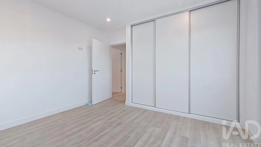 Apartamento T2 para Venda em Santa Maria, São Pedro e Matacães Foto 19