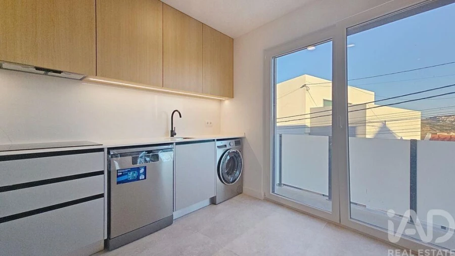 Apartamento T2 para Venda em Santa Maria, São Pedro e Matacães Foto 9