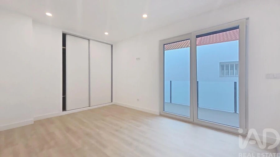 Apartamento T2 para Venda em Santa Maria, São Pedro e Matacães Foto 20