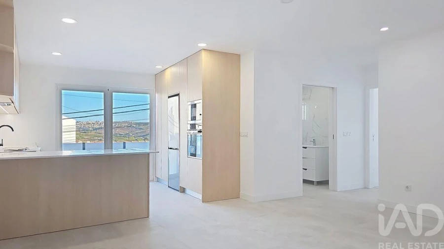 Apartamento T2 para Venda em Santa Maria, São Pedro e Matacães Foto 6