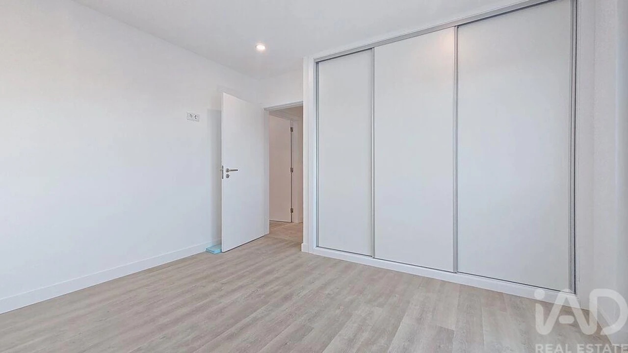 Apartamento T2 para Venda em Santa Maria, São Pedro e Matacães Foto 19