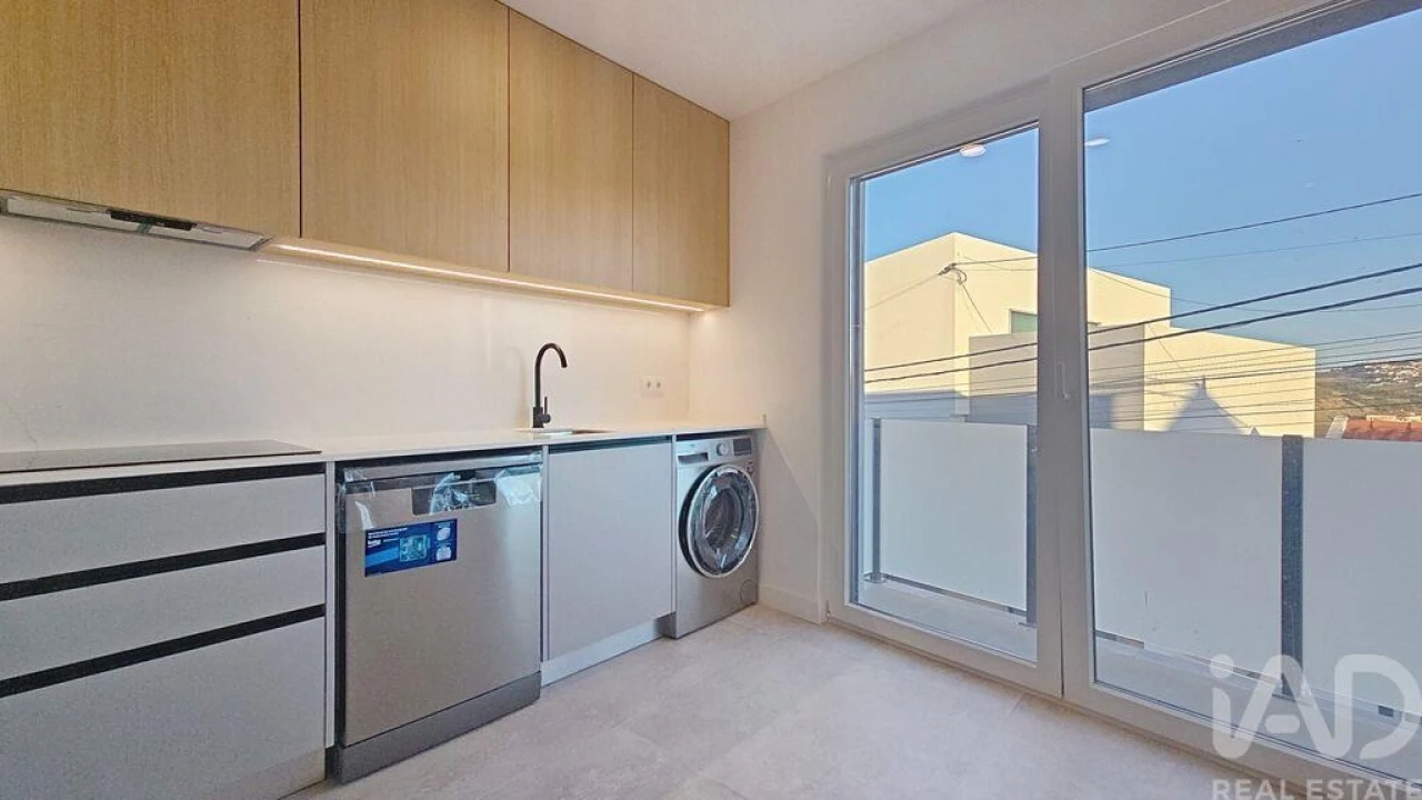 Apartamento T2 para Venda em Santa Maria, São Pedro e Matacães Foto 9