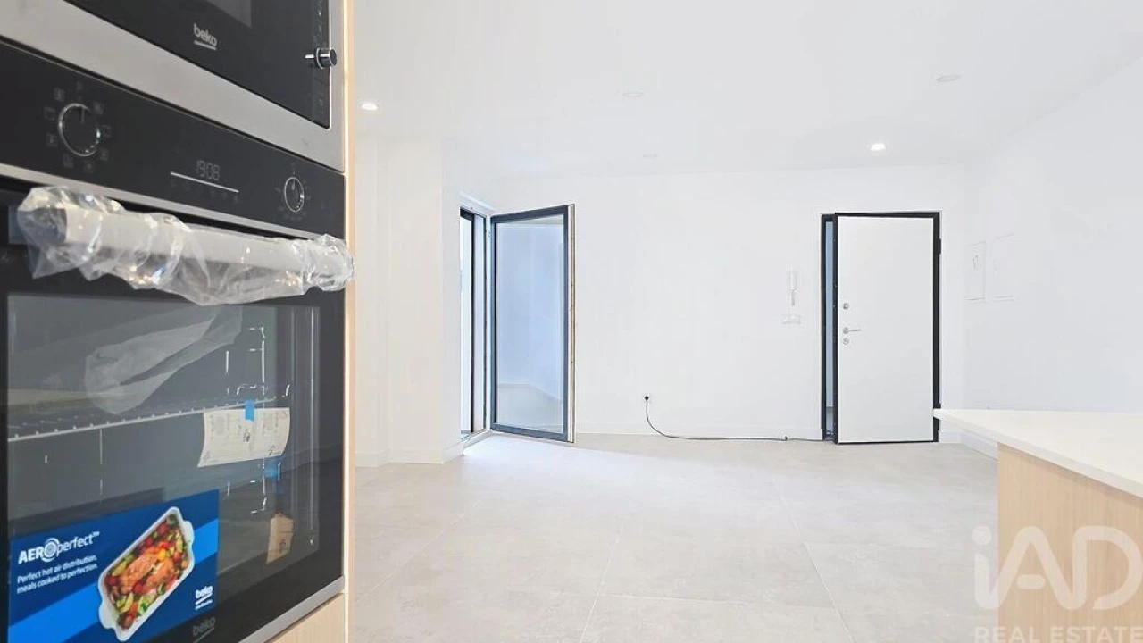 Apartamento T2 para Venda em Santa Maria, São Pedro e Matacães Foto 14