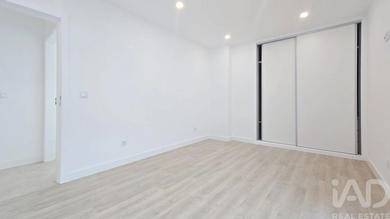 Apartamento T2 para Venda em Santa Maria, São Pedro e Matacães Foto 21