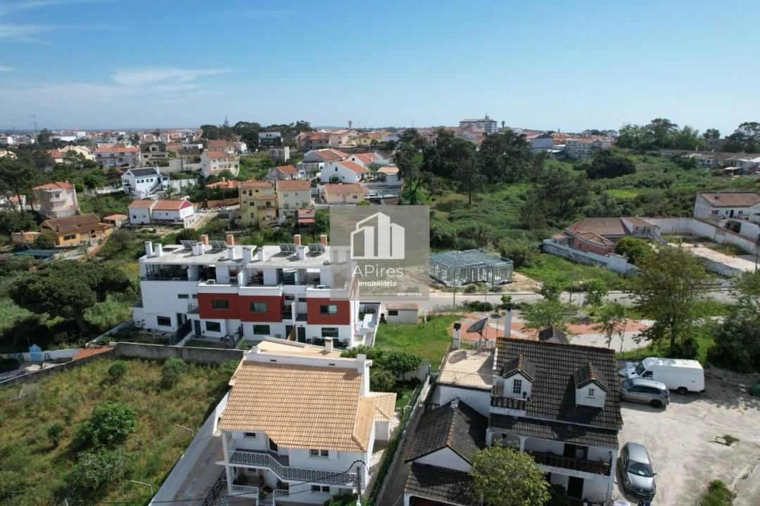Terreno para Venda em Charneca de Caparica e Sobreda Foto 7