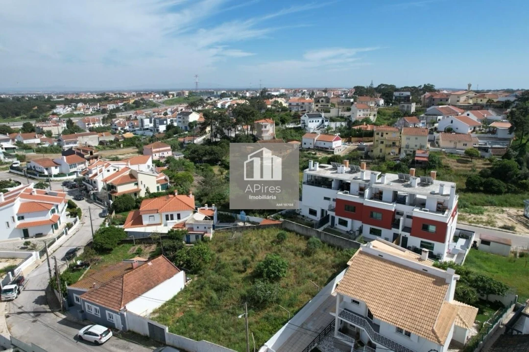 Terreno para Venda em Charneca de Caparica e Sobreda Foto 14