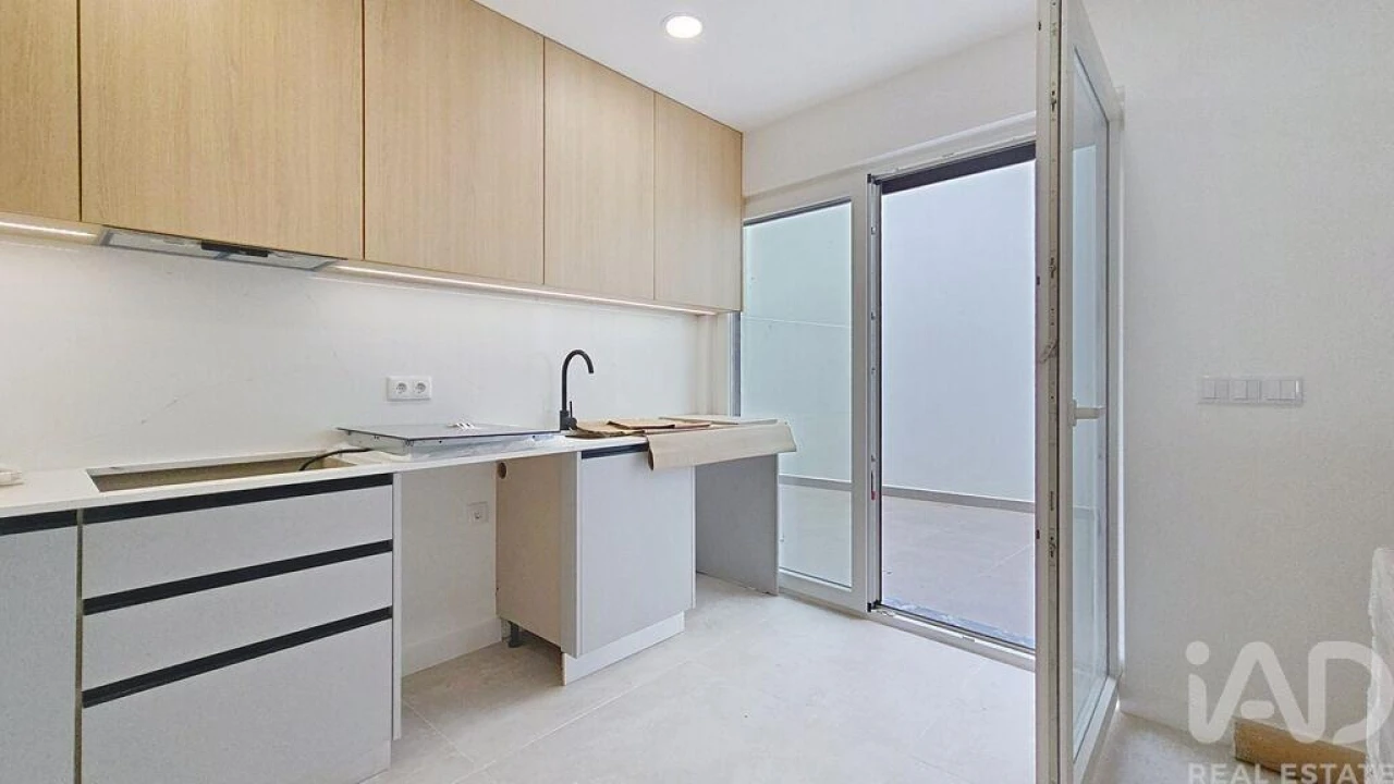 Apartamento T2 para Venda em Santa Maria, São Pedro e Matacães Foto 6