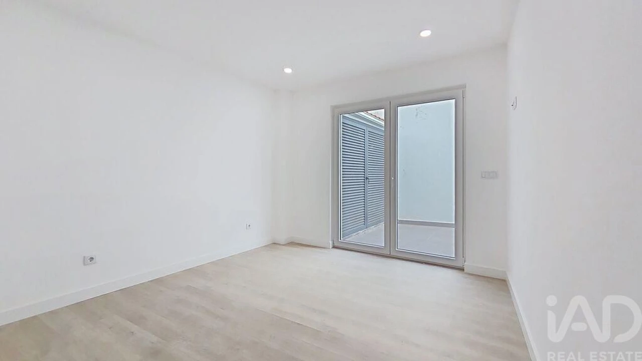 Apartamento T2 para Venda em Santa Maria, São Pedro e Matacães Foto 21