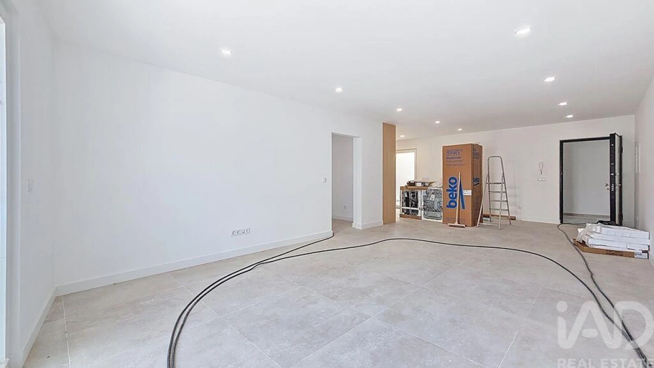 Apartamento T2 para Venda em Santa Maria, São Pedro e Matacães Foto 15