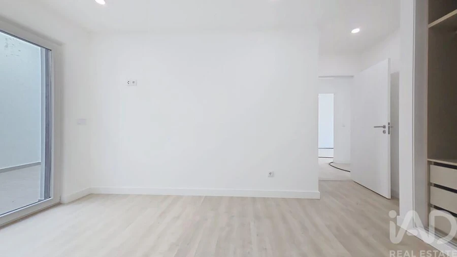 Apartamento T2 para Venda em Santa Maria, São Pedro e Matacães Foto 22