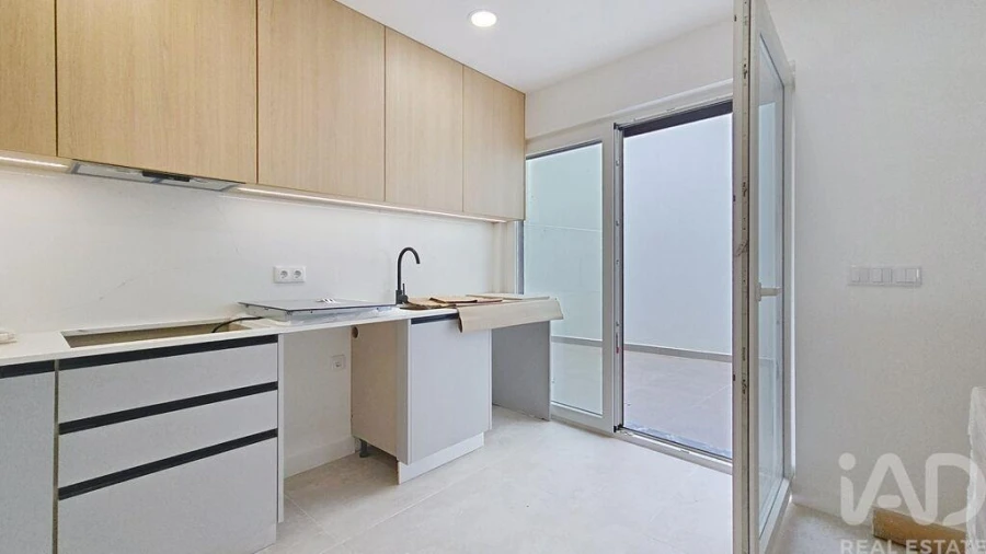 Apartamento T2 para Venda em Santa Maria, São Pedro e Matacães Foto 6