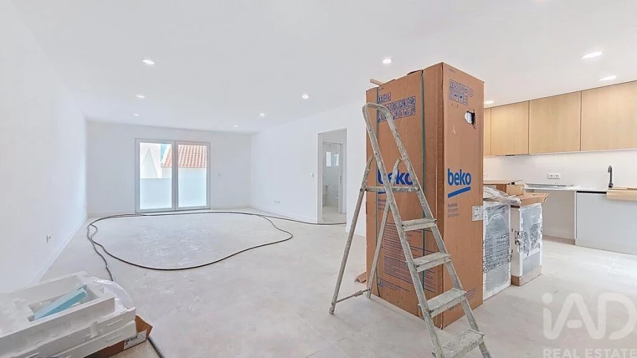 Apartamento T2 para Venda em Santa Maria, São Pedro e Matacães Foto 2