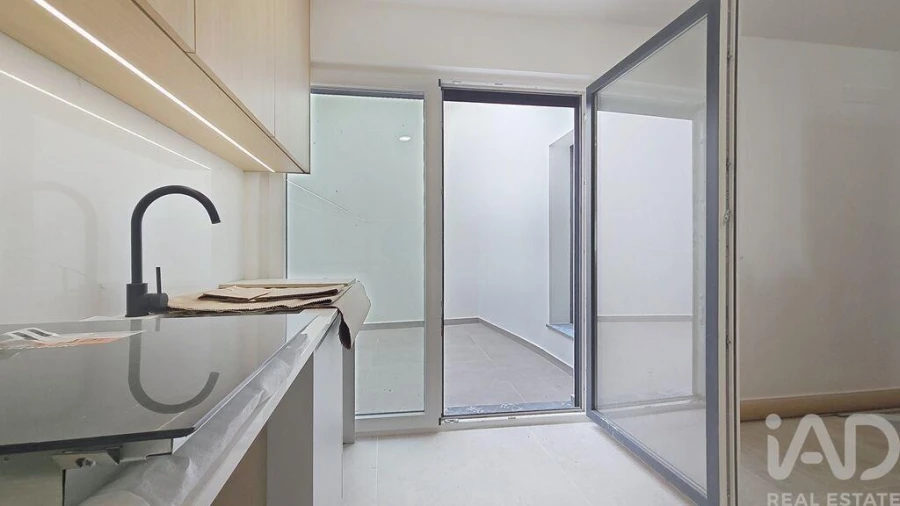 Apartamento T2 para Venda em Santa Maria, São Pedro e Matacães Foto 8