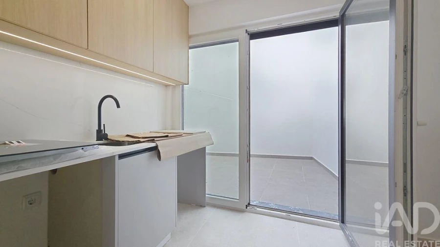 Apartamento T2 para Venda em Santa Maria, São Pedro e Matacães Foto 7