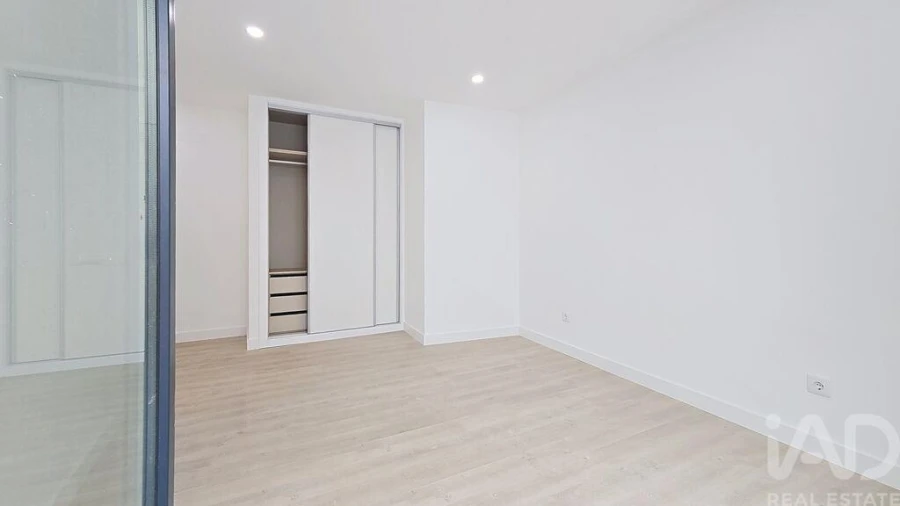 Apartamento T2 para Venda em Santa Maria, São Pedro e Matacães Foto 26