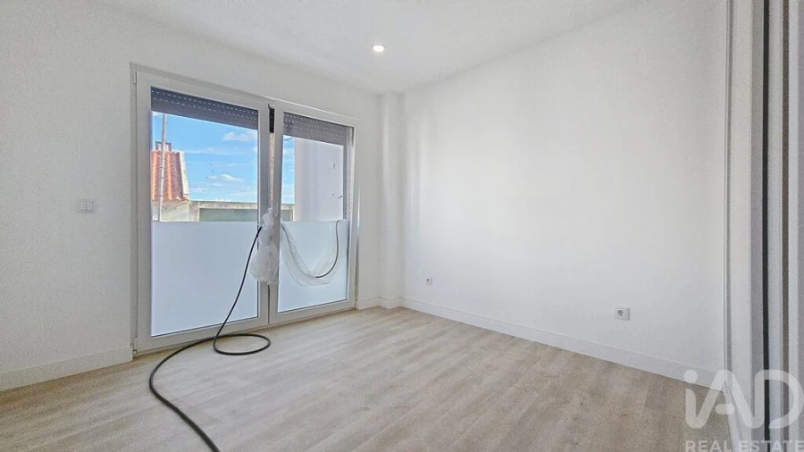 Apartamento T2 para Venda em Santa Maria, São Pedro e Matacães Foto 18