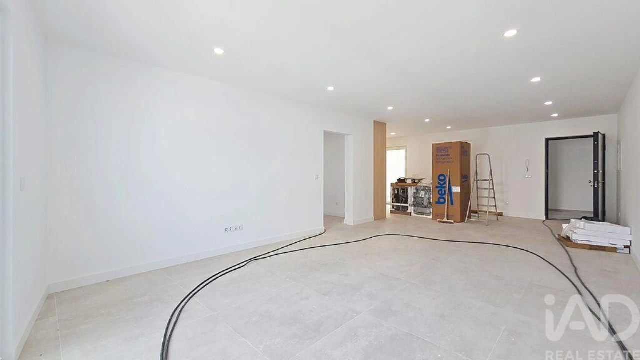 Apartamento T2 para Venda em Santa Maria, São Pedro e Matacães Foto 14