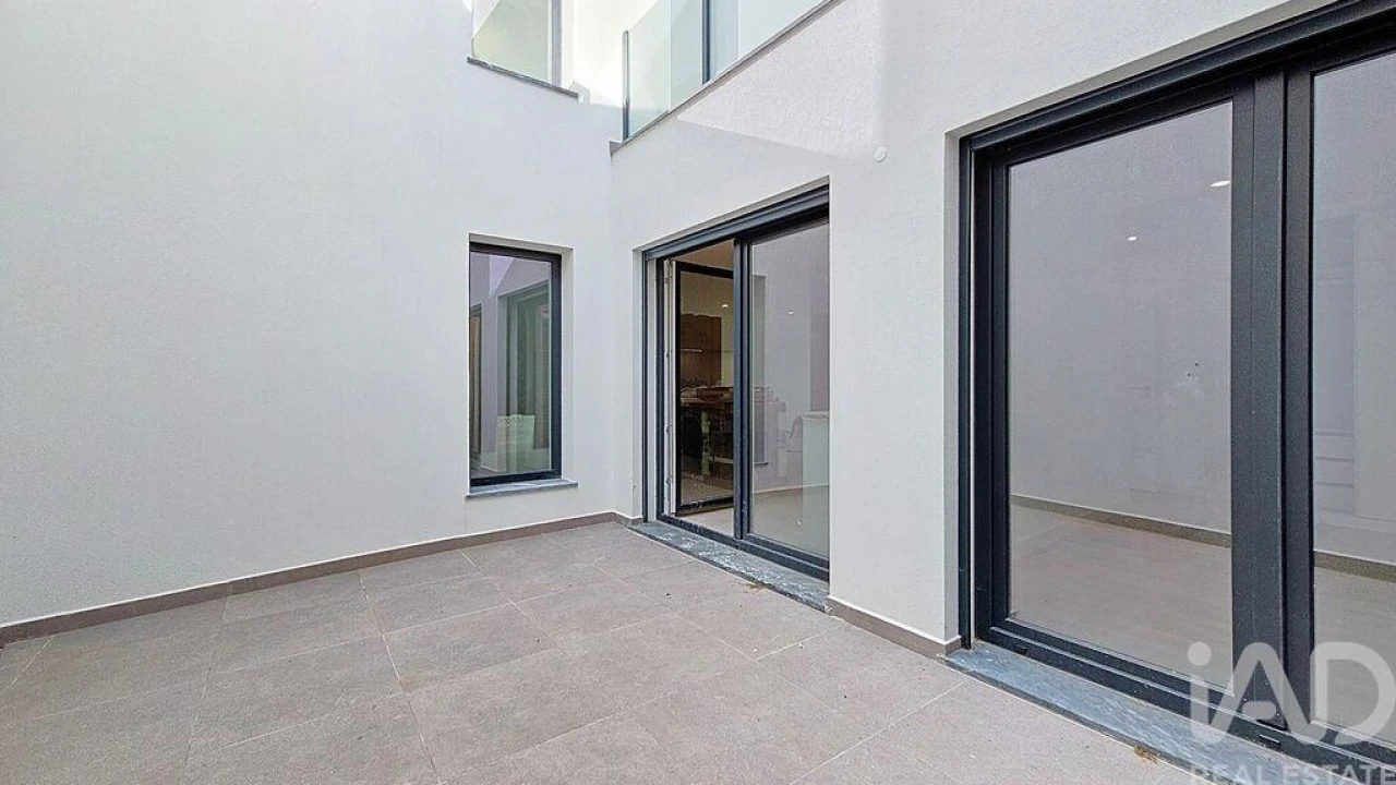 Apartamento T2 para Venda em Santa Maria, São Pedro e Matacães Foto 9